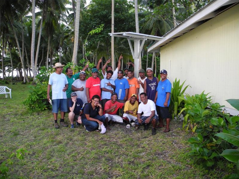 Marshall Islands 3000 sets off-gird household system July, 2012