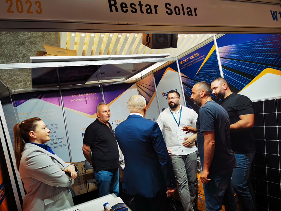 Restar Solar was interviewed by Xinhua News Agency at the Middle East Clean Energy Exhibition