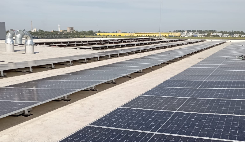 125KW on-grid commercial roof system in Romania 125KW on-grid commercial roof system in Romania